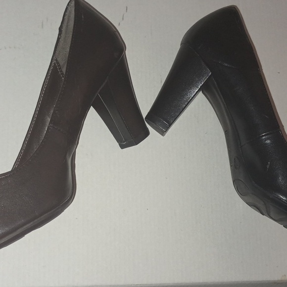 Etienne Aigner Haven Black Leather Heels Pumps • Size 8.5 • 3” Heel - Picture 4 of 6